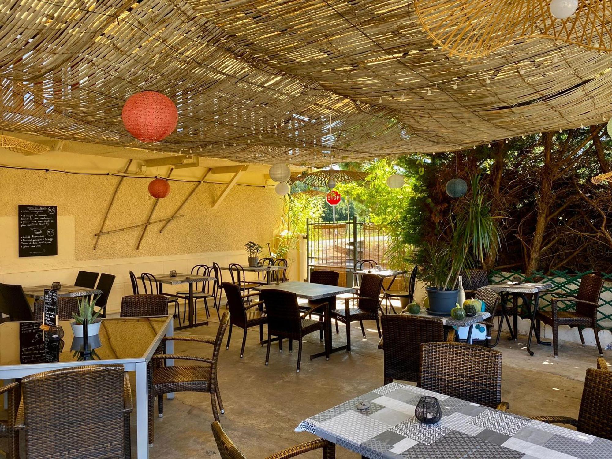 Auberge Du Relais D Auniac Hotel Bar Restaurant Piscine Anglars-Nozac Exterior photo